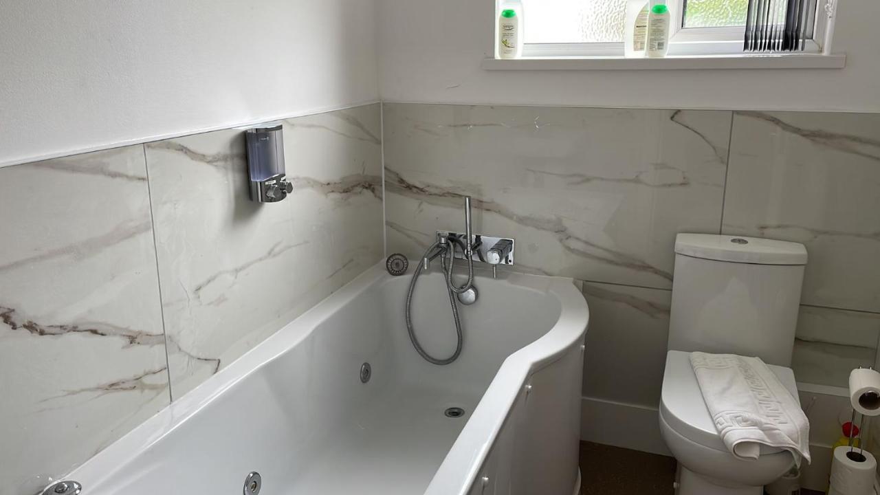ホテル St Peter'S Shared House バーミンガム エクステリア 写真