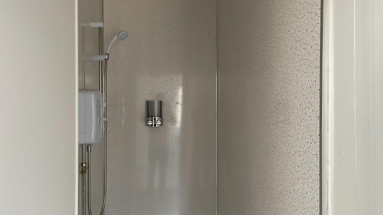 ホテル St Peter'S Shared House バーミンガム エクステリア 写真